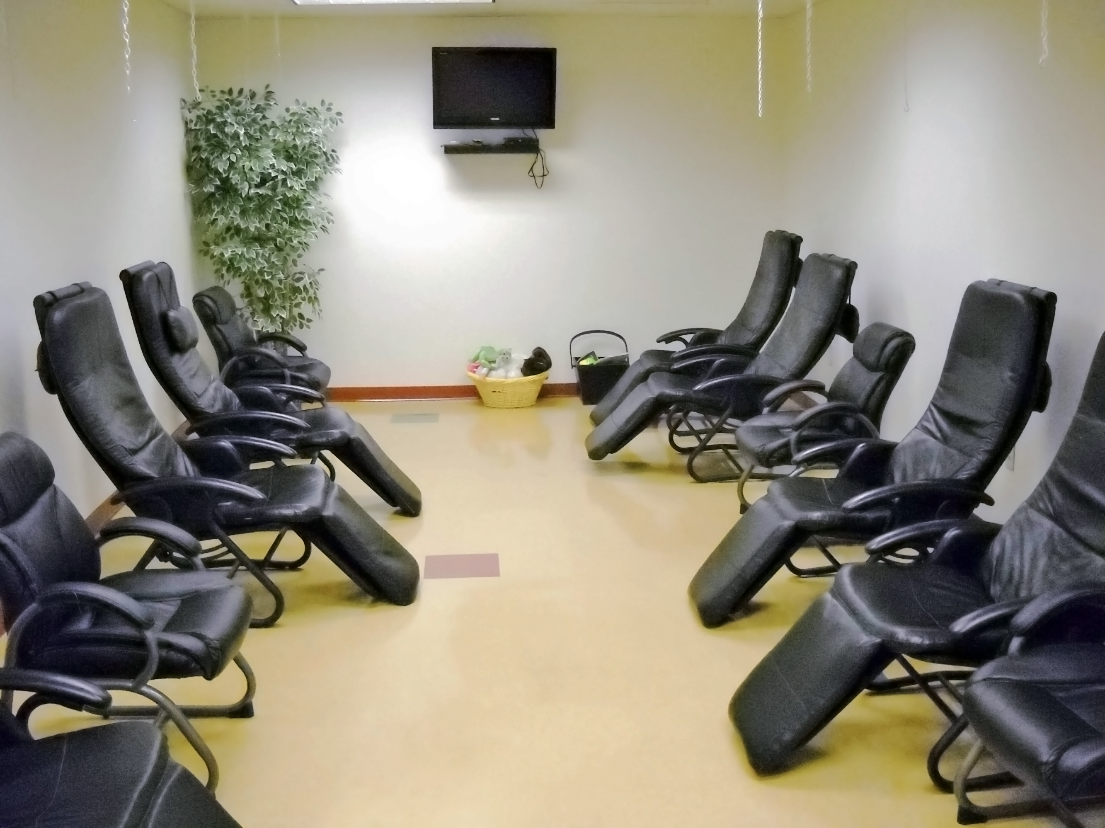 IV Suite